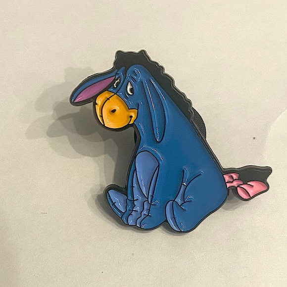 Set of 2 Eeyore Tigger Enamel Pins Bulk Disney Winnie the Pooh Character Badges - Picture 5 of 11
